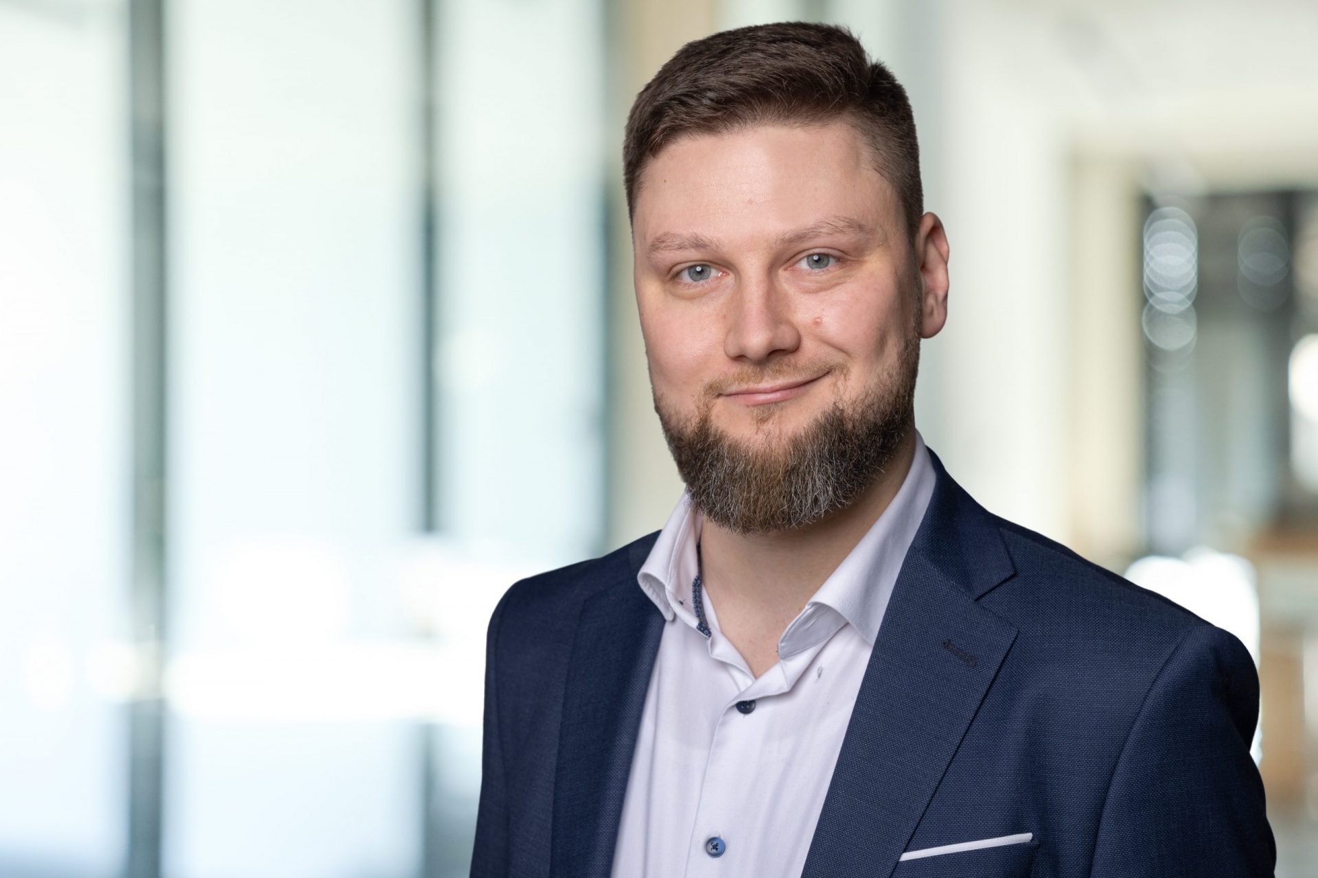 About us 5 Eric Greger